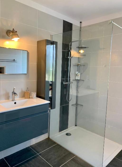 Charmante Chambre Dans Une Maison De Campagne Saint-Étienne-de-Fontbellon 外观 照片
